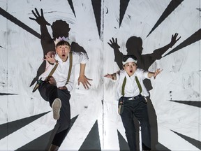 Doodle POP은 이번 주말 Surrey SPARK Stages for the Performing Arts에서 열리는 한국 라이브 멀티미디어 극장 쇼입니다.  우기 역의 이희애(왼쪽)와 부기 역의 이승은.